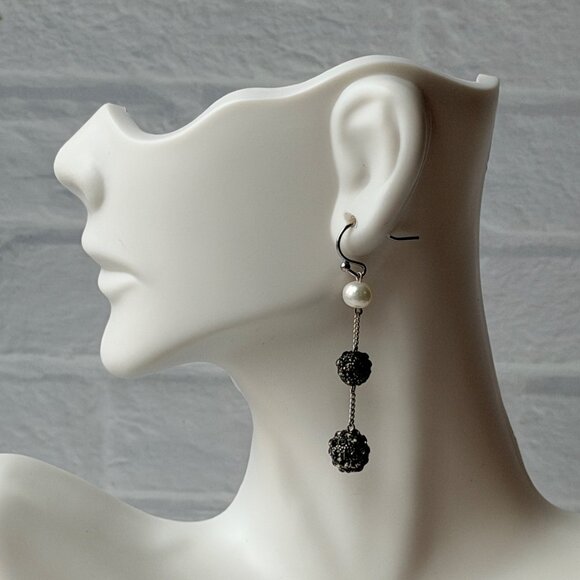 Vtg 1990s Chico’s Pearl Chain Drop Earrings Sparkle Textured Metal Ball Accents - Picture 7 of 10